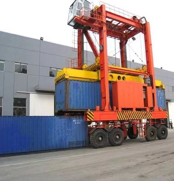 游艇吊装转运车