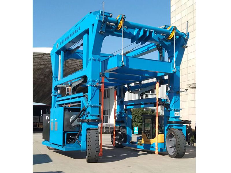 集装箱跨运车